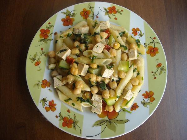 penne con zucchine,tofu e ceci