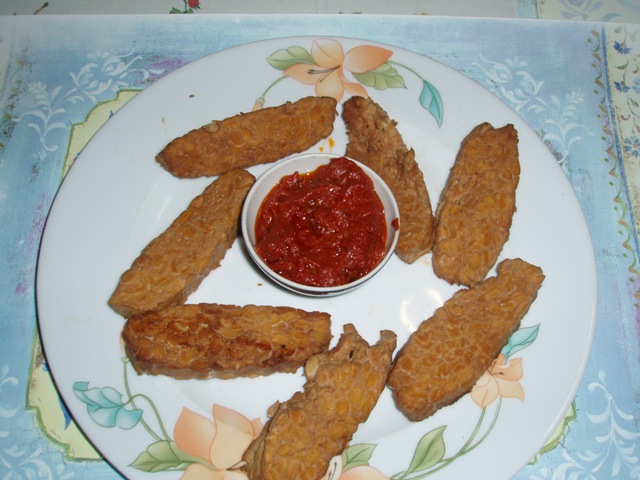 Tempeh con super hot fake ketchup