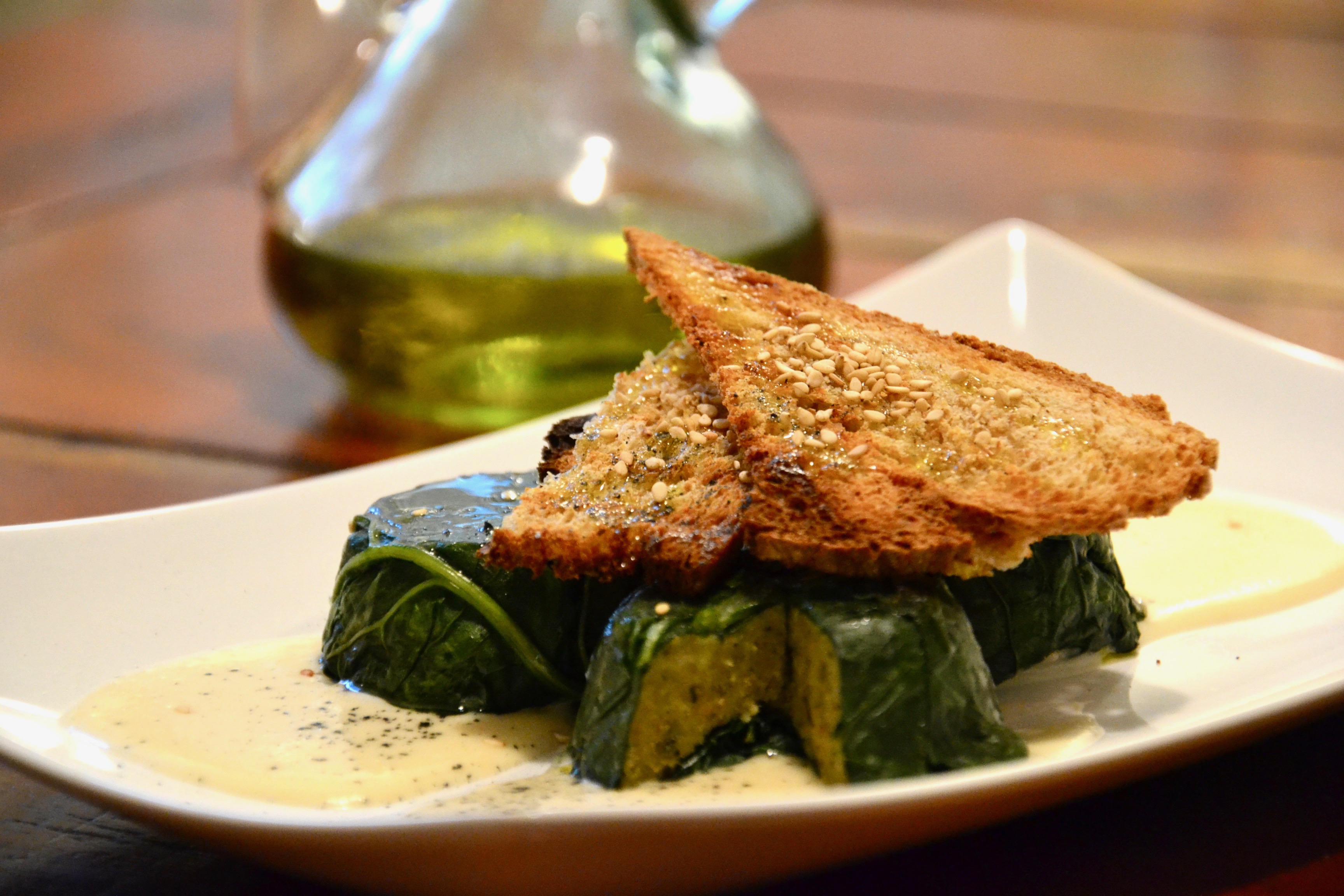 Fagotto di cavolo nero ripieno di ribollita "pestata" su ...