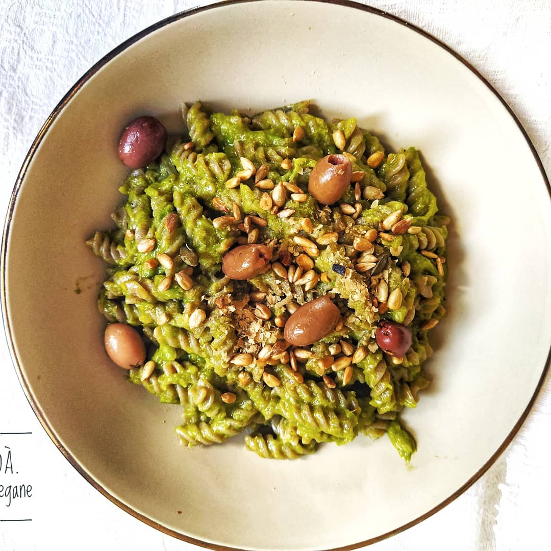 Pasta di grano saraceno con pesto di asparagi - Veganblog ...